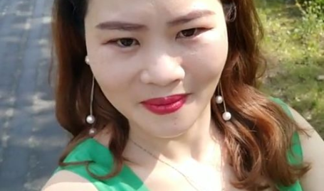 身边爱美的小姐姐们说说,揭秘身边小姐姐们的护肤与穿搭之道