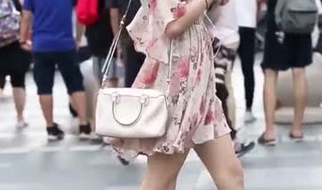 街拍小姐姐手机壳店铺,解锁小姐姐们的个性潮流选择