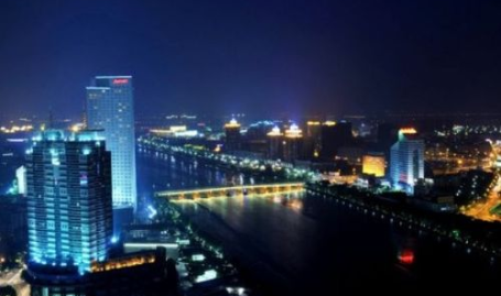 四季温暖打一个城市名字,四季如春的温暖之城